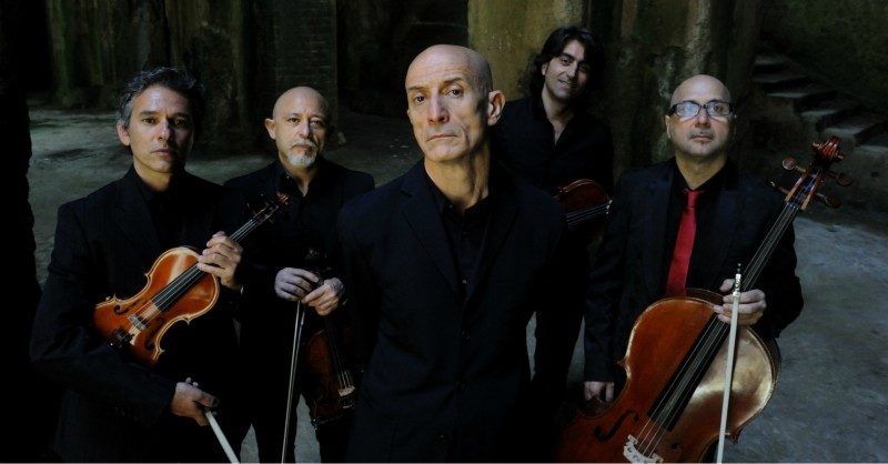 Peppe-servillo-e-solis-string-quartet-in-concerto-grotte-di-castellana